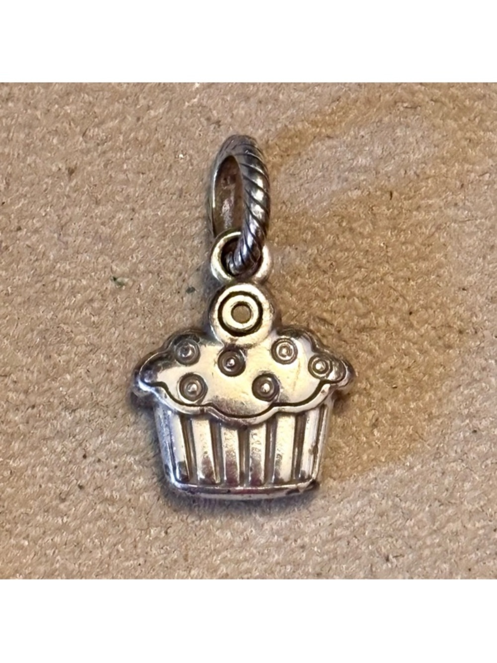 🆕 Brighton Cupcake charm Pink & blue enamel on silver Crystal on top Retired - Picture 3 of 7